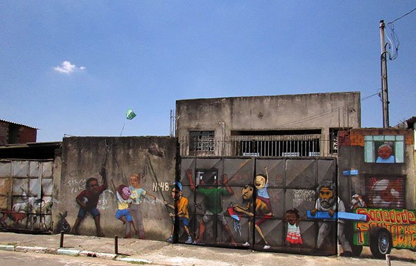 Atrás do cifrão - feat. Quinho - 2016 – São Paulo - SP - Brasil Atrás do cifrão - feat. Quinho - 2016 – São Paulo - SP - Brasil